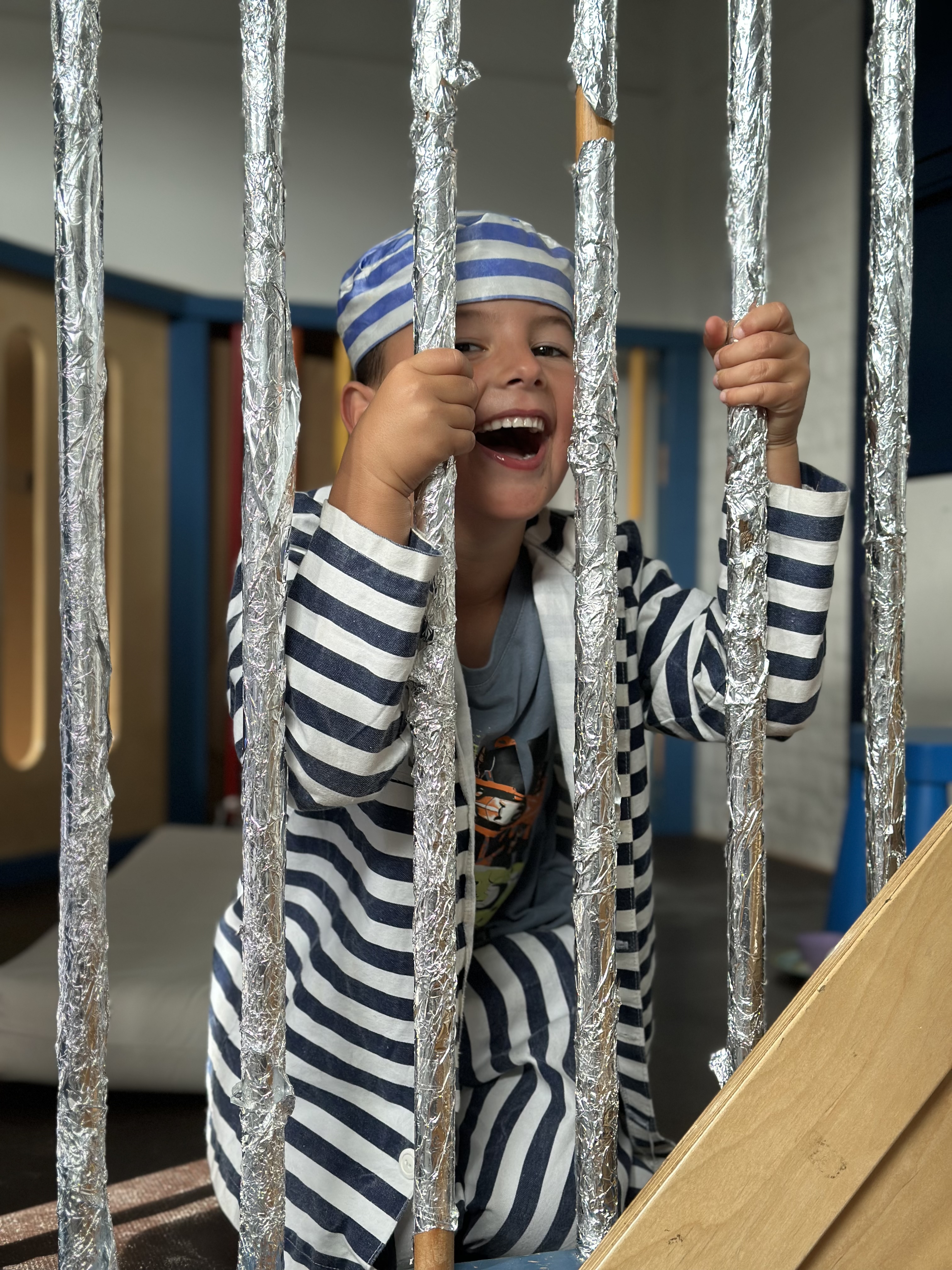 Ons eigen politiebureau geopend en gestart met de inloop