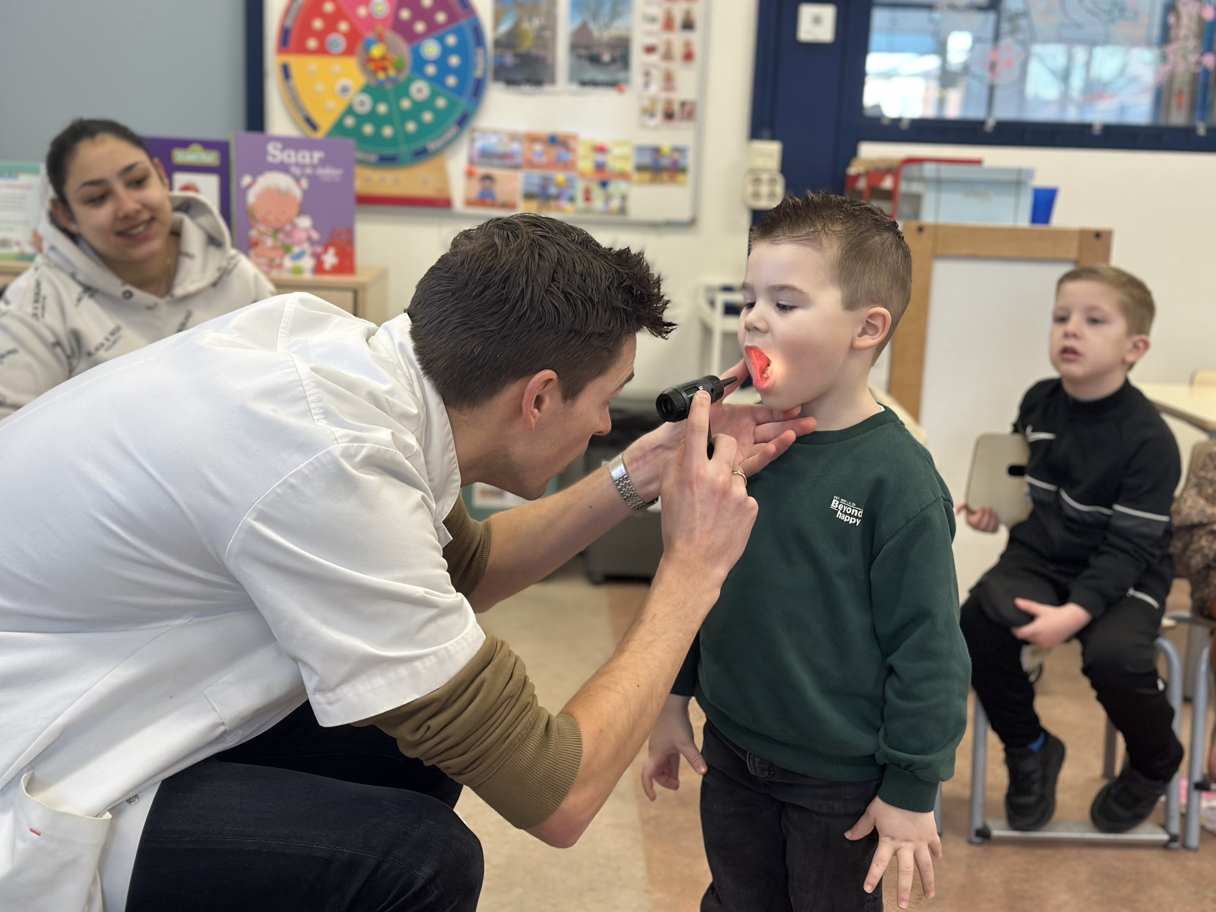 Een echte dokter op bezoek 🧑‍⚕️ 